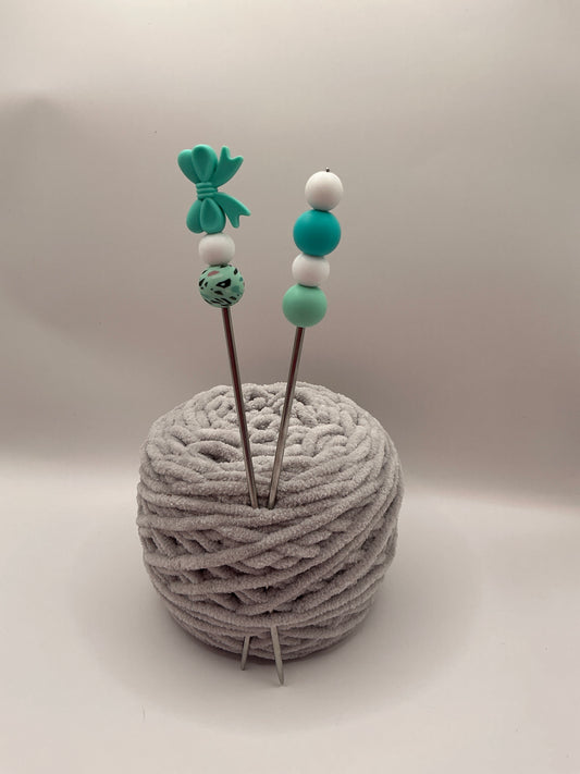 Türkise Scheife Amigurumi-Stick