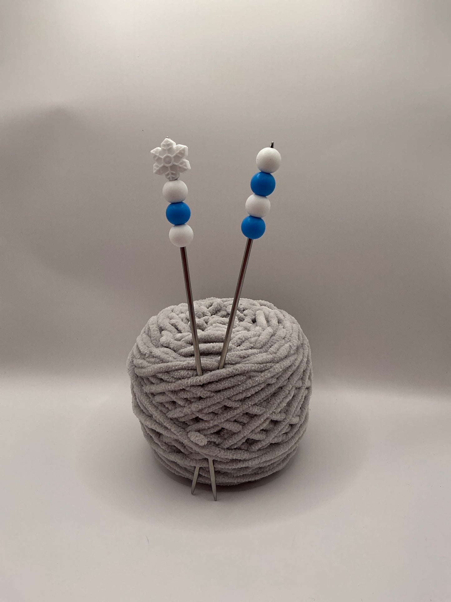 Schneeflocken Amigurumi-Stick 20cm