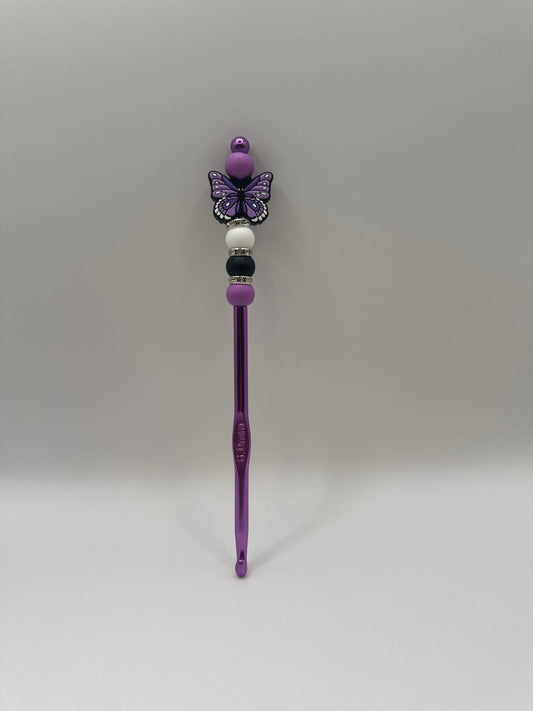 Lila Schmetterling Häkelnadel 🦋